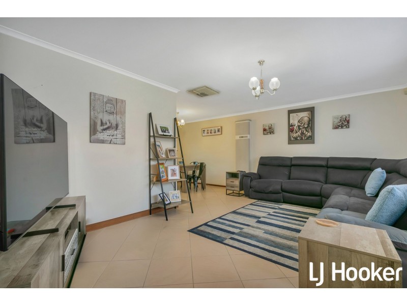77 Magdalena Crescent, Paralowie SA 5108