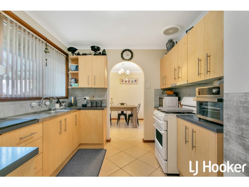 77 Magdalena Crescent, Paralowie SA 5108