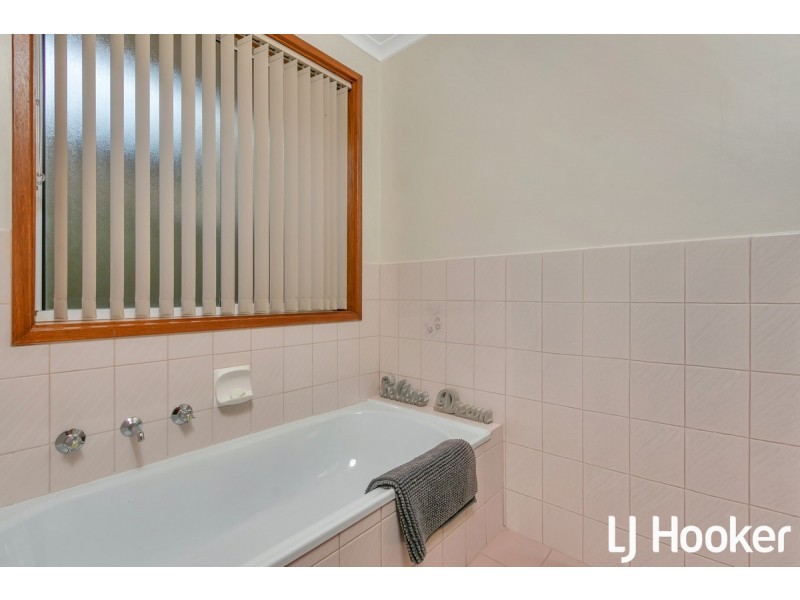 77 Magdalena Crescent, Paralowie SA 5108