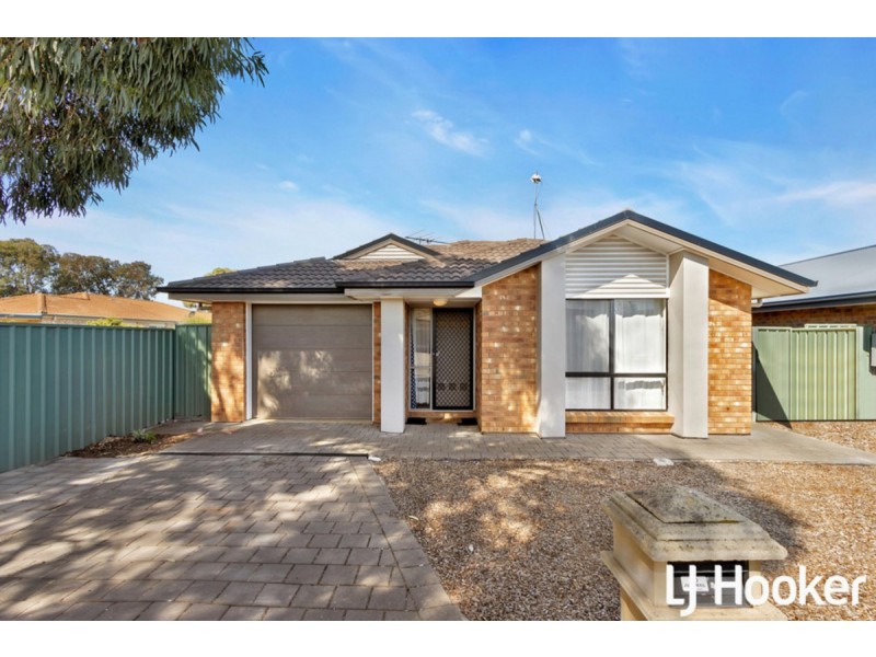 24 Tangarine Court, Munno Para West SA 5115