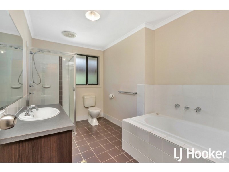 24 Tangarine Court, Munno Para West SA 5115