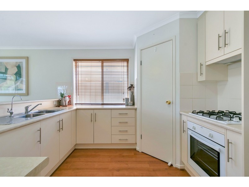 10 Tasos Drive, Munno Para West SA 5115