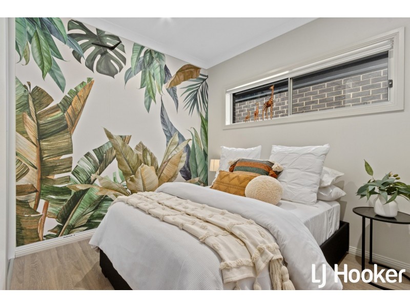 10 Chifley Avenue, Hope Valley SA 5090