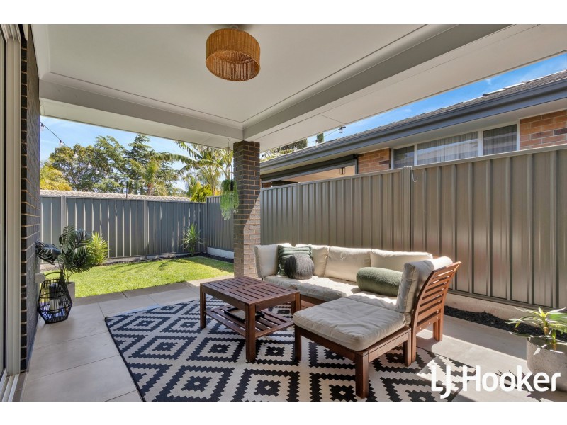 10 Chifley Avenue, Hope Valley SA 5090