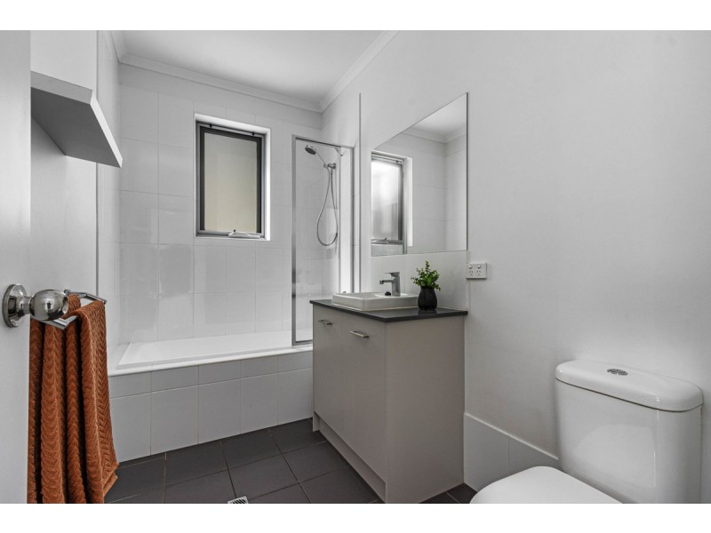 8 McInness Place, Munno Para SA 5115