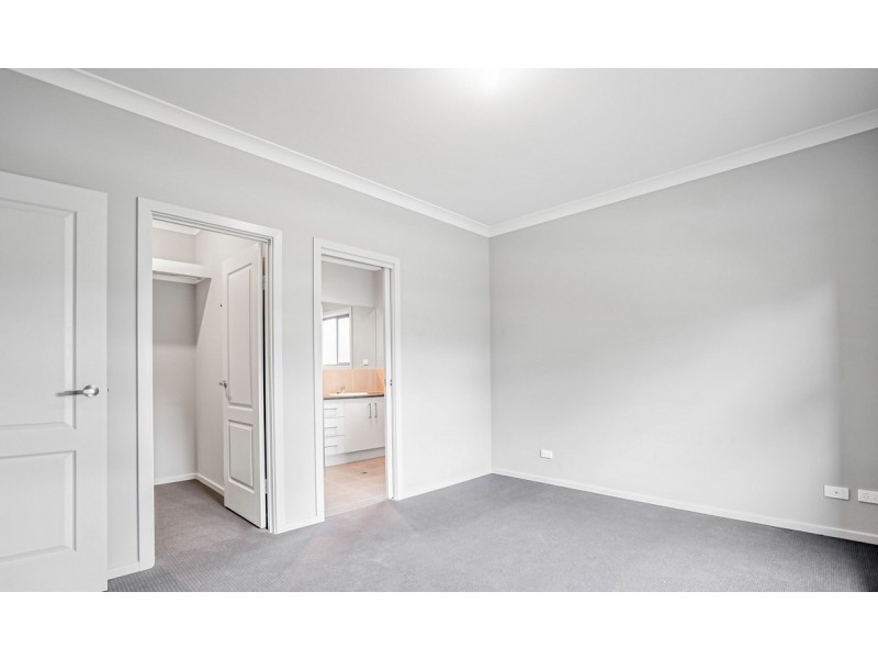 19 Lema Avenue, Fairview Park SA 5126