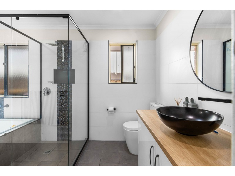 22 Thompson Circuit, Evanston Park SA 5116