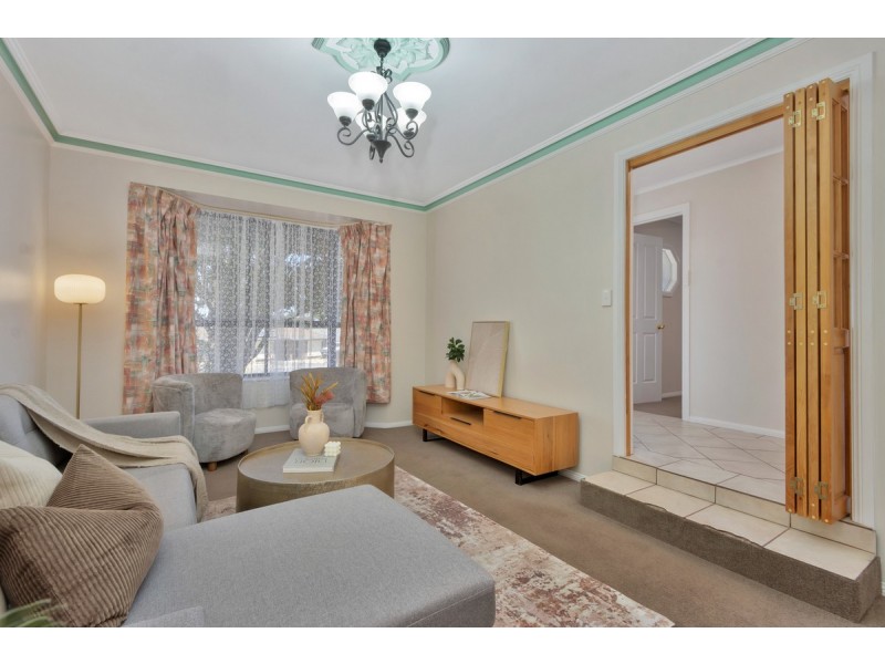 5 Crace Court, Evanston Park SA 5116