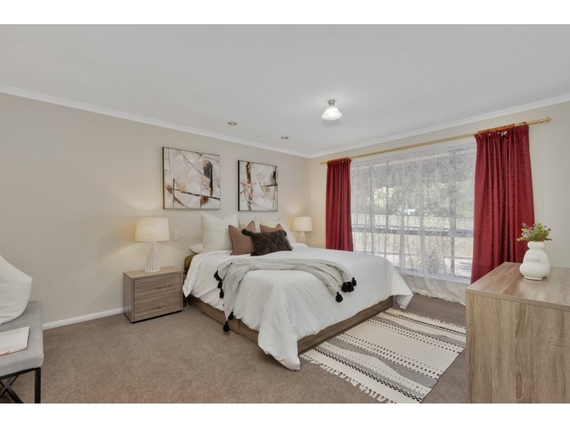 5 Crace Court, Evanston Park SA 5116