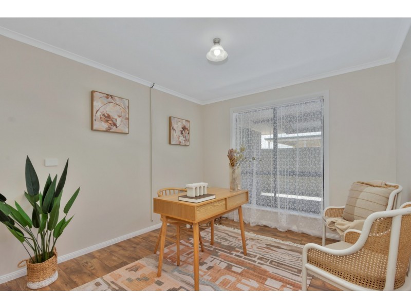 5 Crace Court, Evanston Park SA 5116