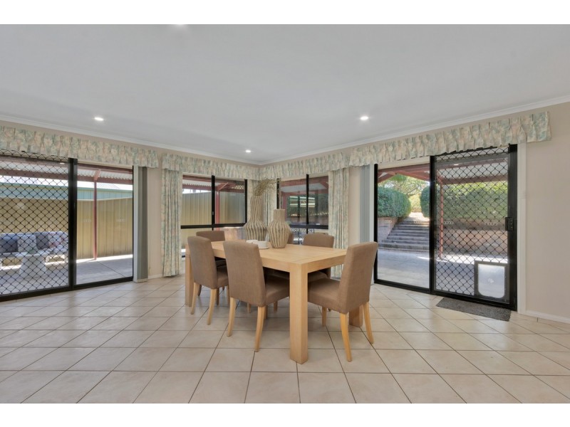 5 Crace Court, Evanston Park SA 5116