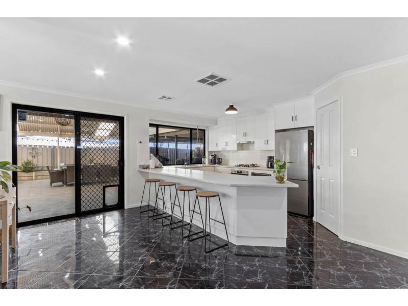39 Gleeson Grove, Evanston Park SA 5116