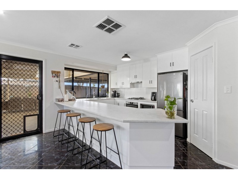 39 Gleeson Grove, Evanston Park SA 5116