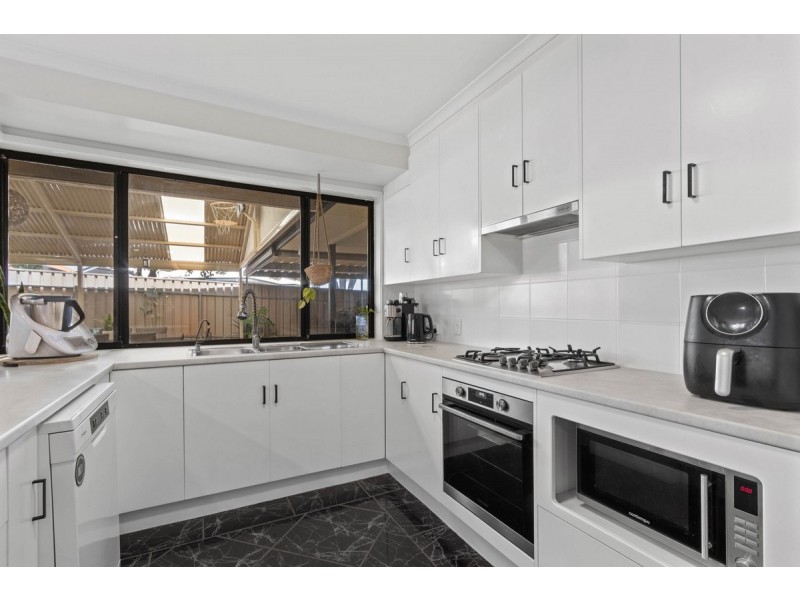 39 Gleeson Grove, Evanston Park SA 5116