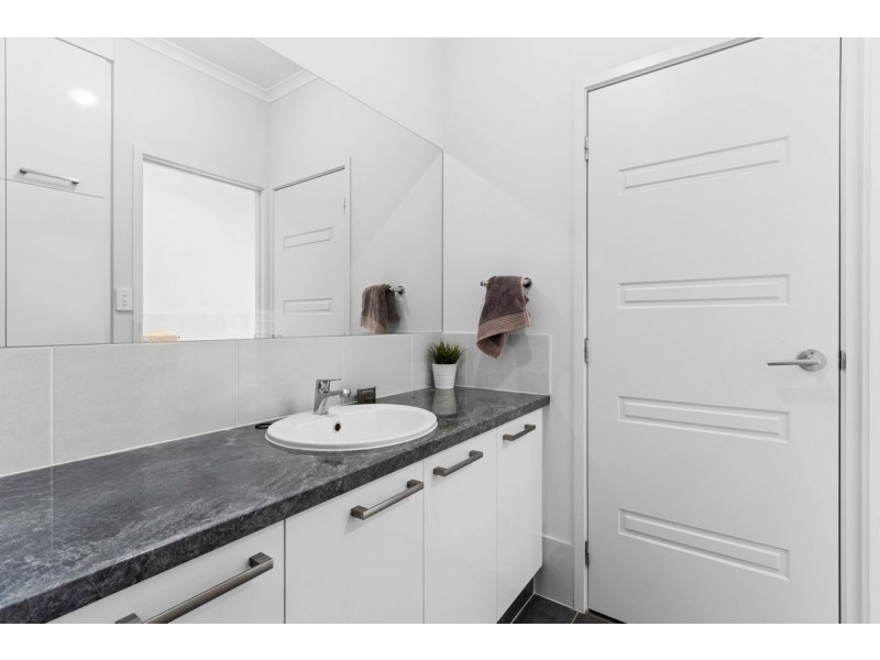 2 Braeview Circuit, Evanston SA 5116