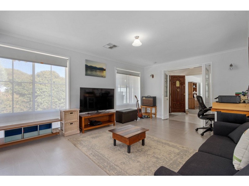 94 Lyndoch Road, Gawler East SA 5118