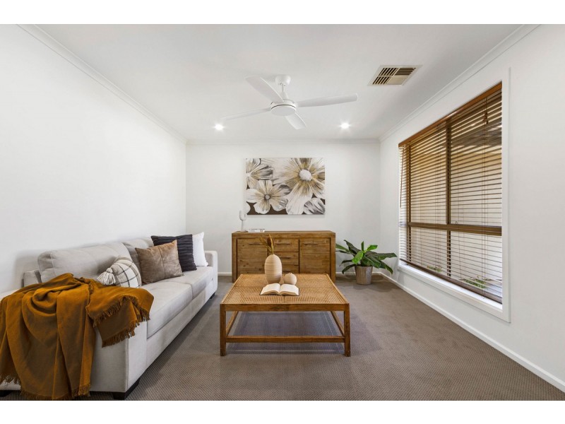 6 Challen Court, Evanston Park SA 5116