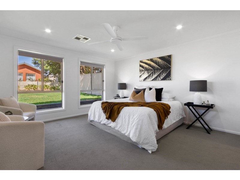 6 Challen Court, Evanston Park SA 5116