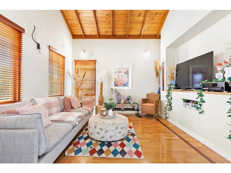 7 Thompson Circuit, Evanston Park SA 5116