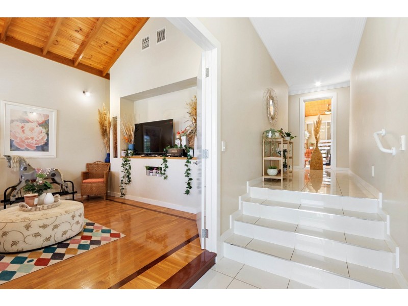 7 Thompson Circuit, Evanston Park SA 5116