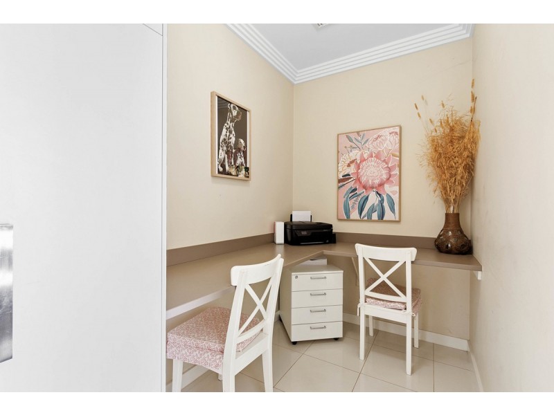 7 Thompson Circuit, Evanston Park SA 5116