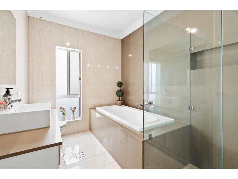 7 Thompson Circuit, Evanston Park SA 5116