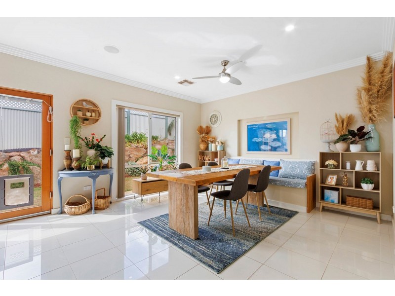 7 Thompson Circuit, Evanston Park SA 5116