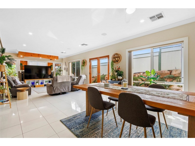 7 Thompson Circuit, Evanston Park SA 5116