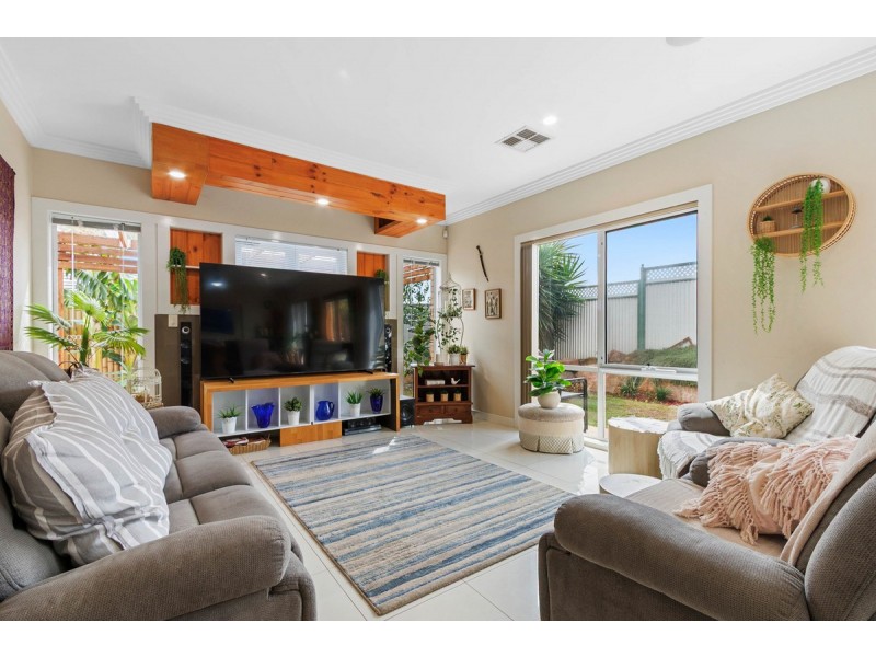 7 Thompson Circuit, Evanston Park SA 5116