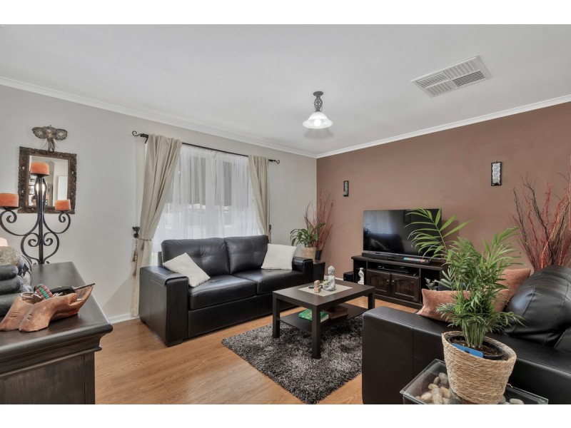 11 Clark Court, Elizabeth Grove SA 5112
