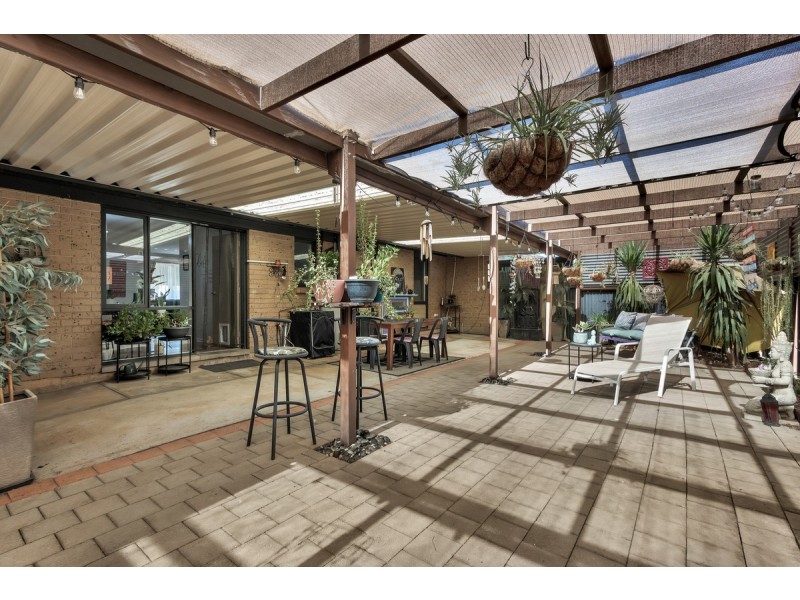 11 Clark Court, Elizabeth Grove SA 5112