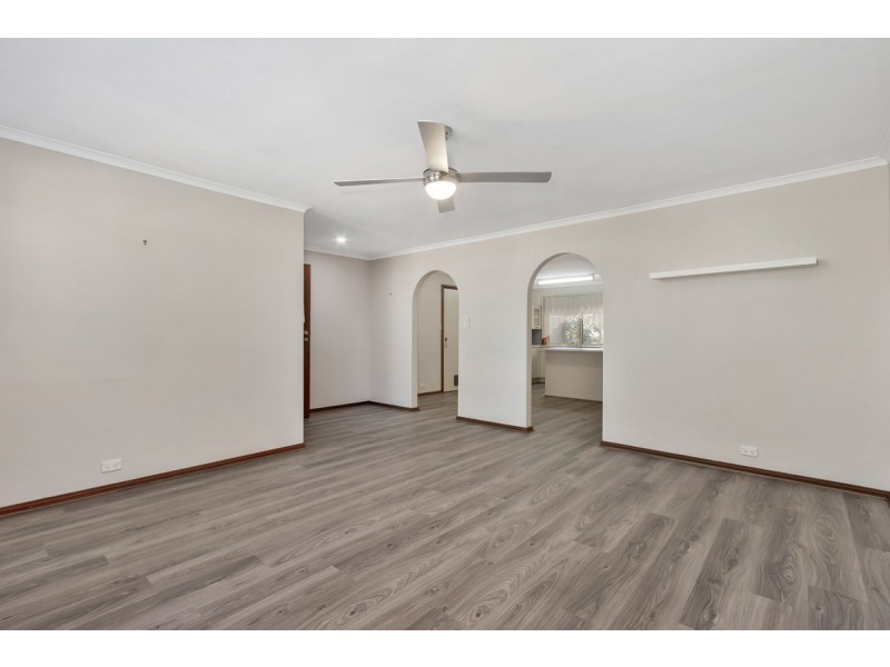 3/4 Elizabeth Street, Evanston SA 5116