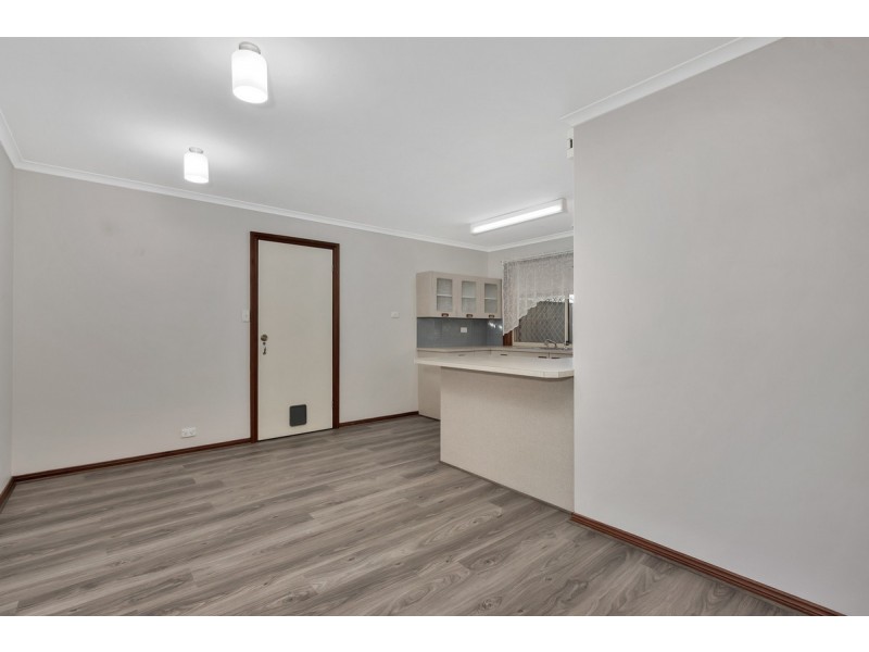 3/4 Elizabeth Street, Evanston SA 5116