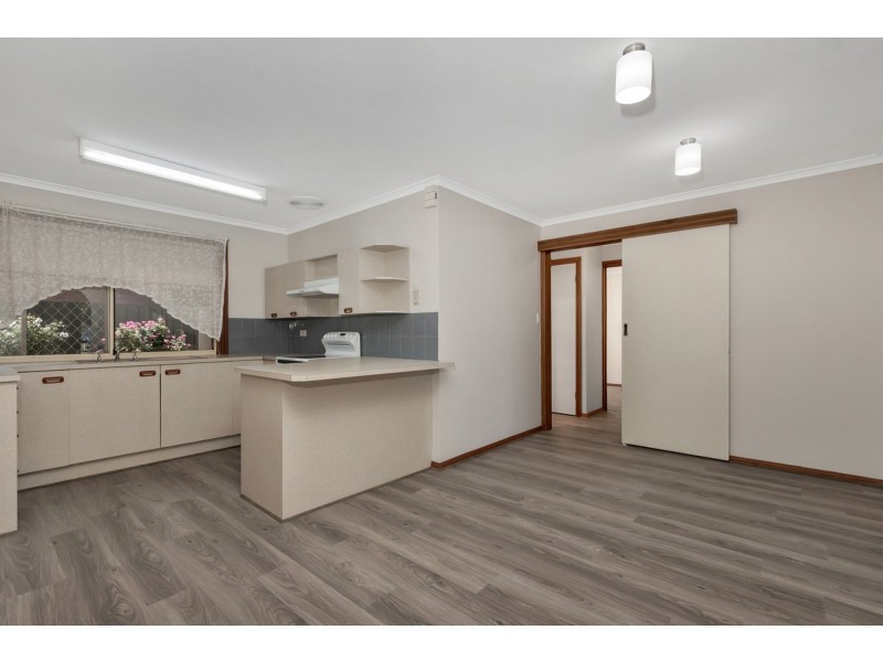 3/4 Elizabeth Street, Evanston SA 5116