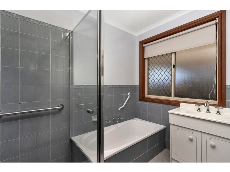 3/4 Elizabeth Street, Evanston SA 5116