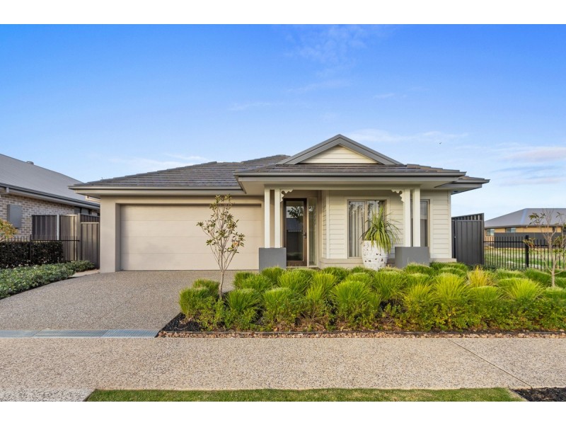 21 Monarch Parade, Roseworthy SA 5371