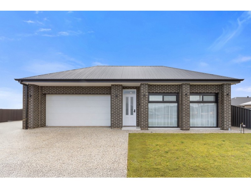 28 Germaine Grove, Roseworthy SA 5371