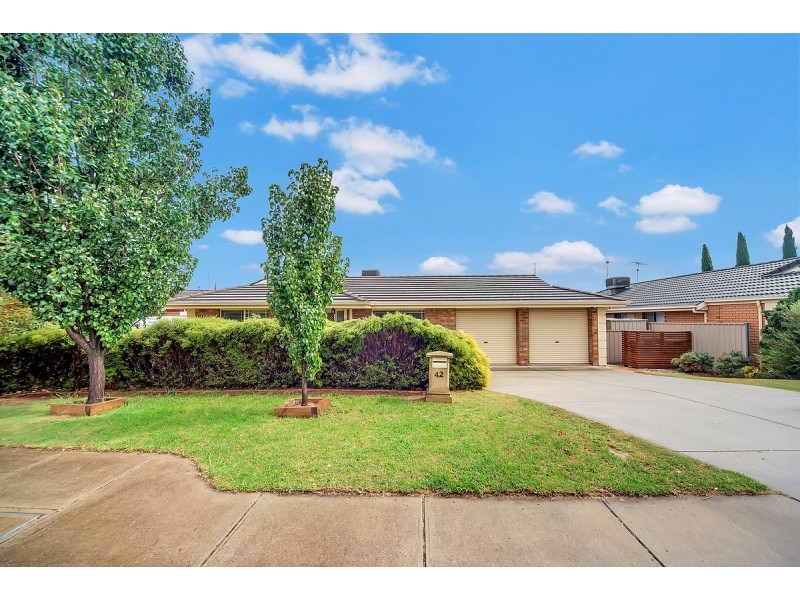 42 Gleeson Grove, Evanston Park SA 5116