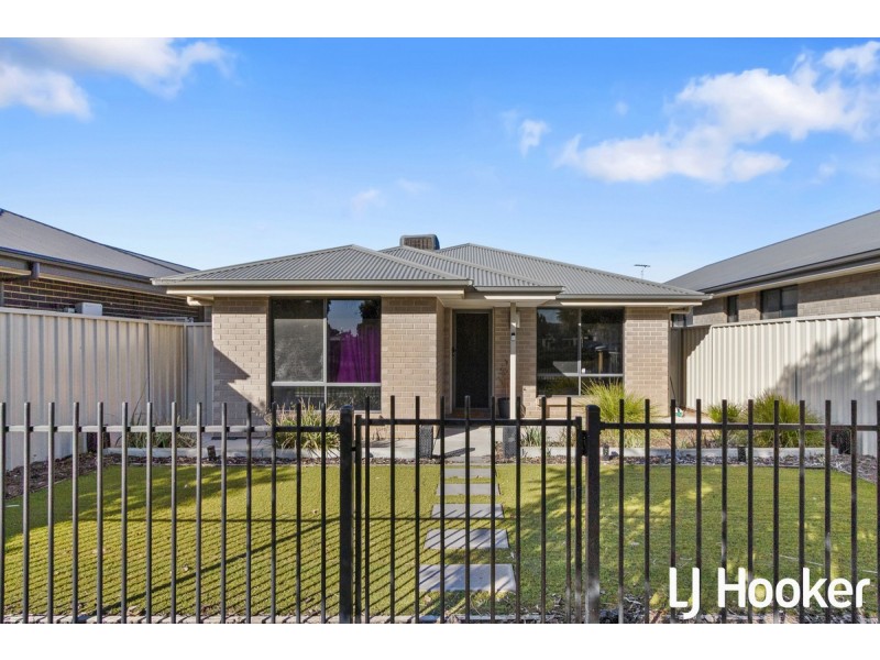 5 Almandine Lane, Munno Para West SA 5115