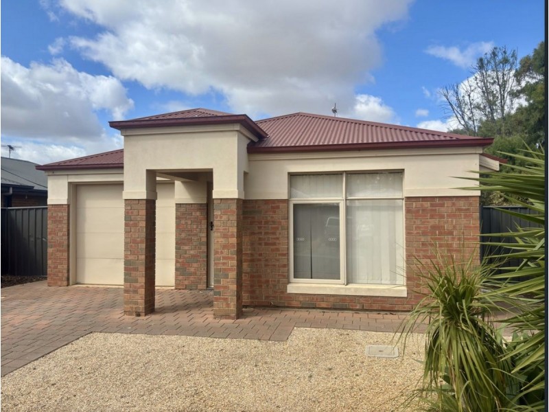 17 Foster Road, Andrews Farm SA 5114