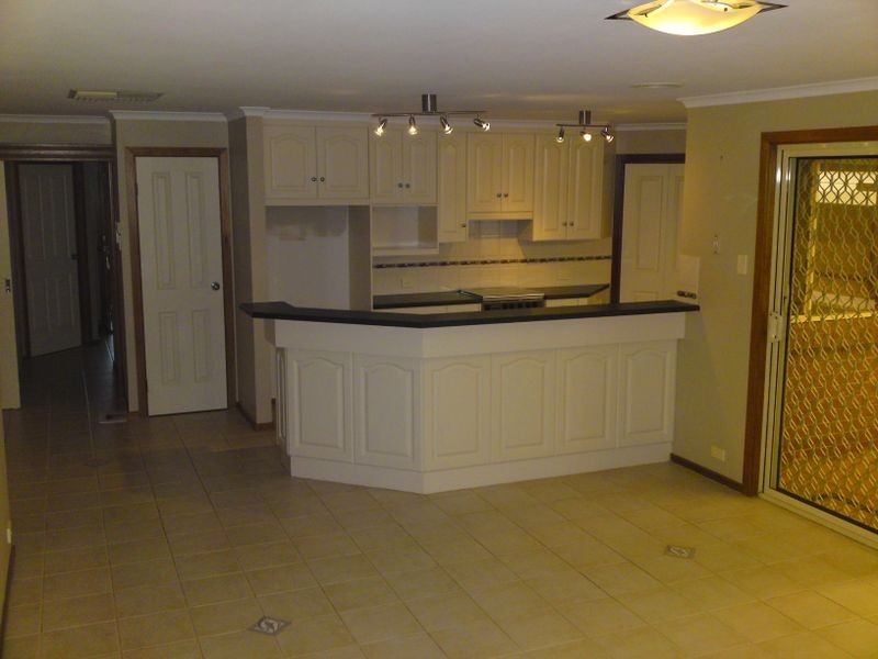 21 Whinnen Street, Evanston Park SA 5116