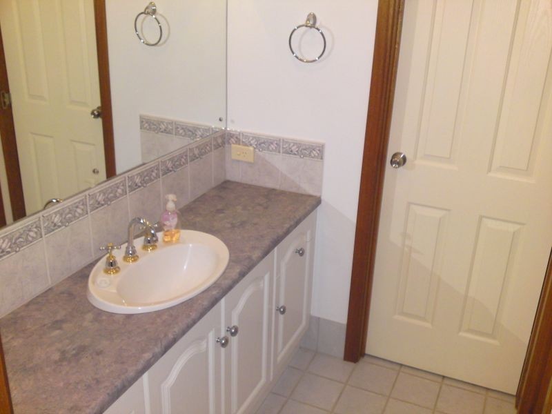 21 Whinnen Street, Evanston Park SA 5116