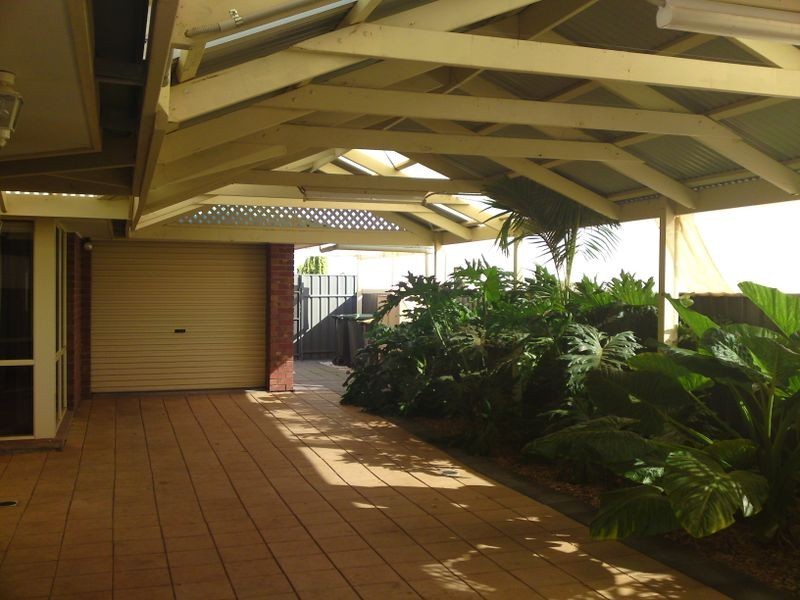 21 Whinnen Street, Evanston Park SA 5116