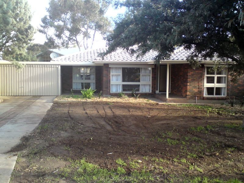 4 St Albans Road, Evanston Park SA 5116