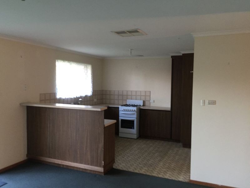 16 Commodore Pararde, Andrews Farm SA 5114