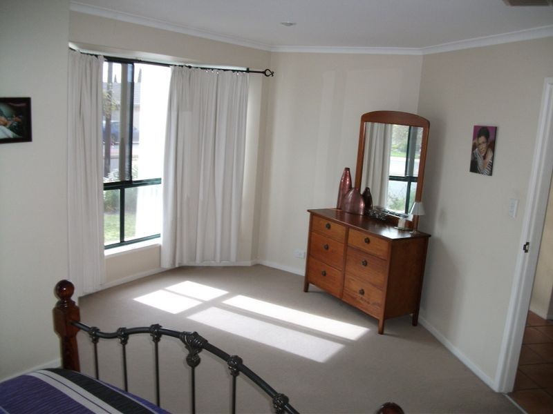 35 Trinity Drive, Evanston Park SA 5116