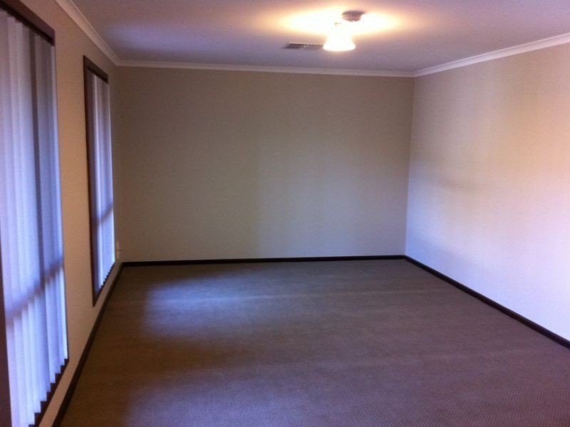 33 Barnet Road, Evanston SA 5116