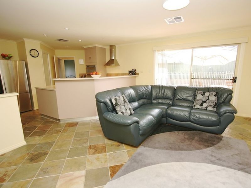 4 Brolga Way, Hewett SA 5118