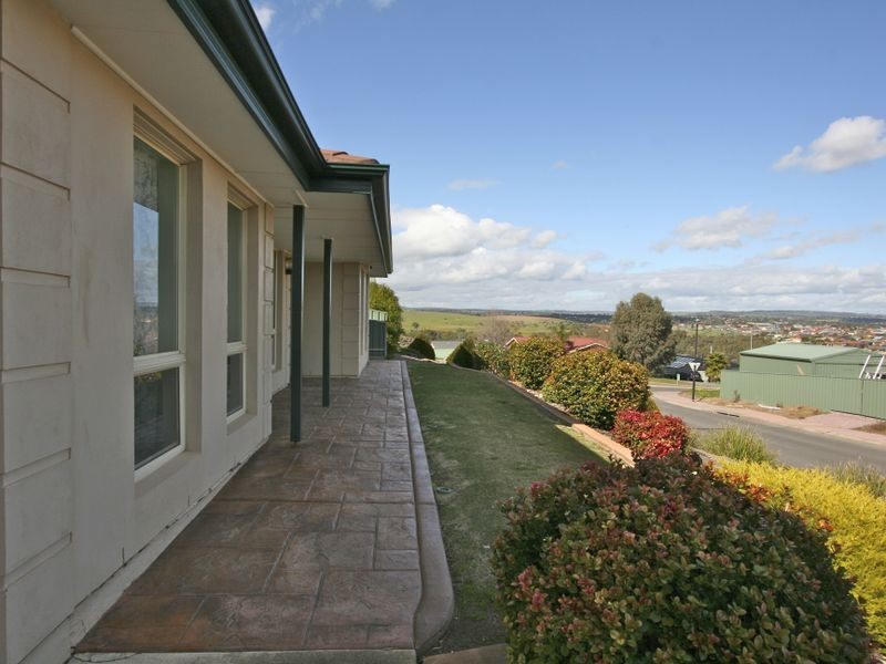 4 Brolga Way, Hewett SA 5118