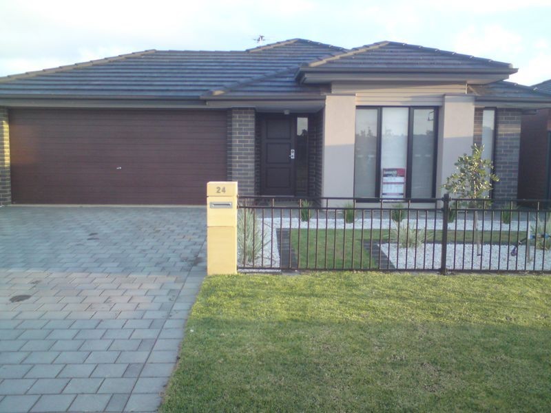 24 Oregon Avenue, Andrews Farm SA 5114